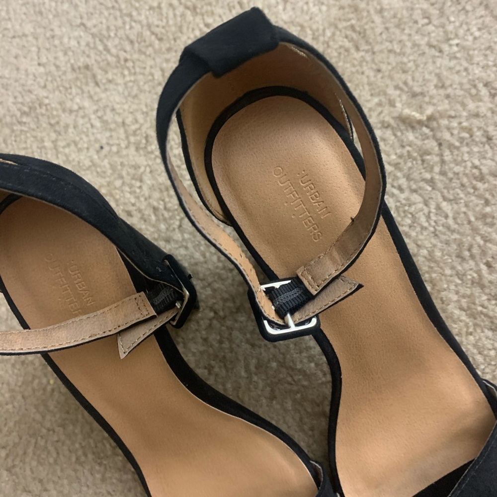 Urban Outfitters black chunky ankle strap heels - Picture 2 of 4